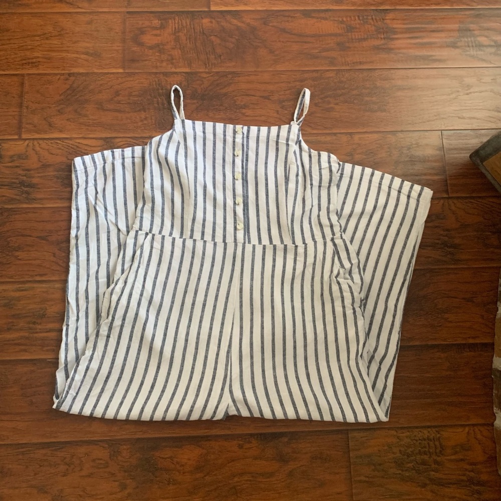 Old Navy Striped Linen jumpsuit